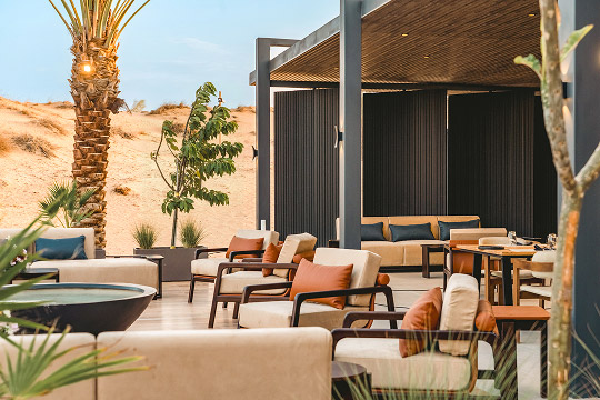 Royal Platinum Oasis (8+ personas)